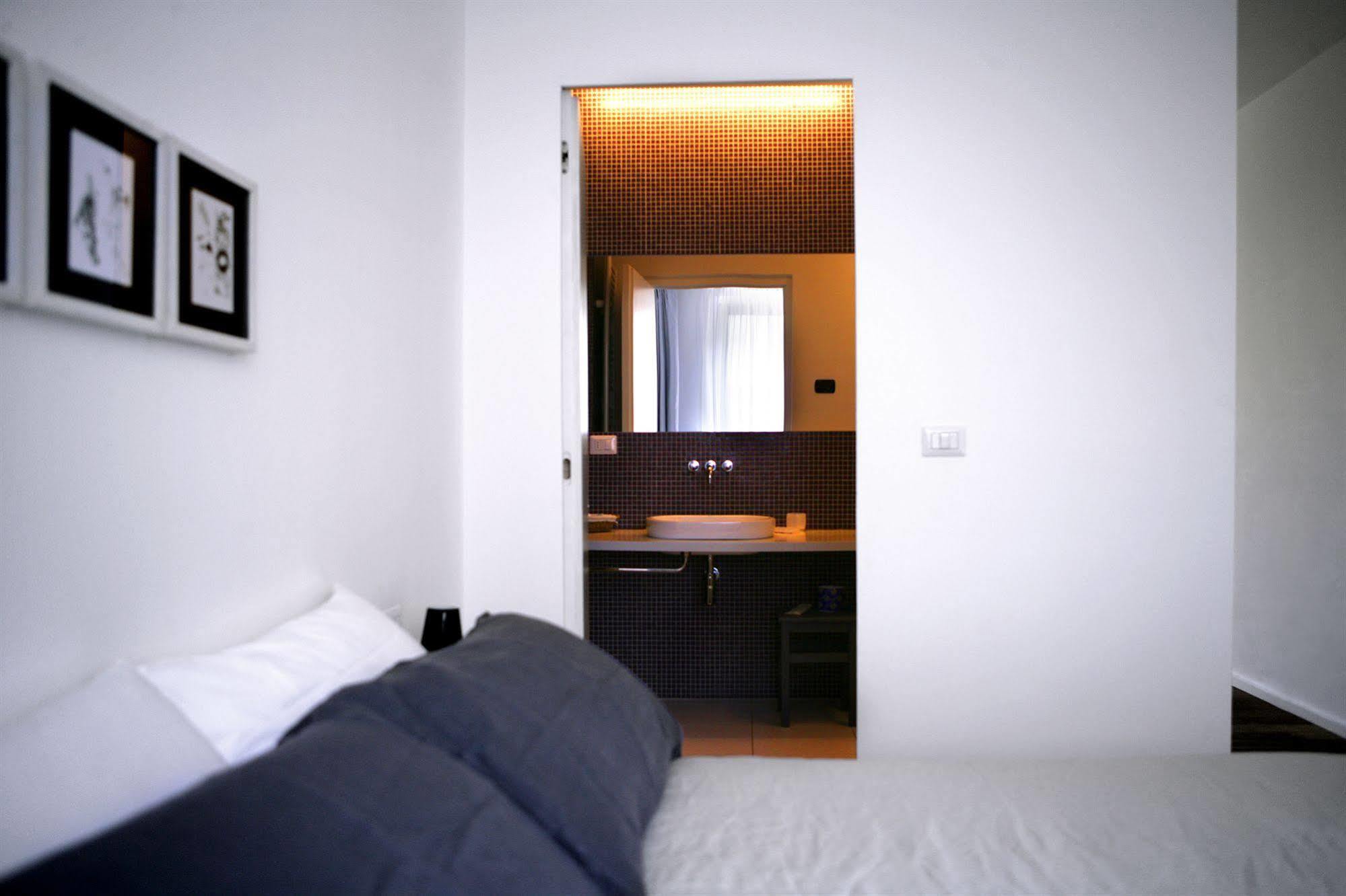 Mxp Rooms Guest House Кардано ал Кампо Екстериор снимка